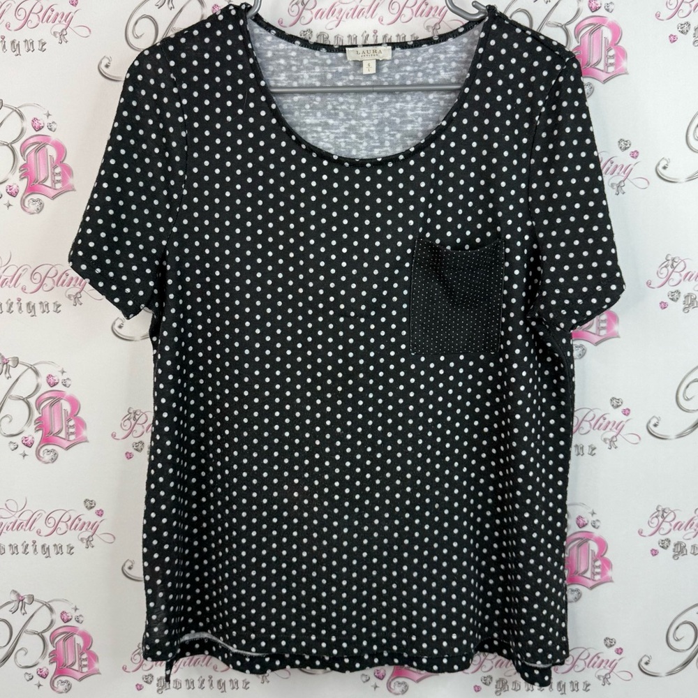 Laura T-shirt dotted colour block Chic Black and White Polka Dot Women's Tee